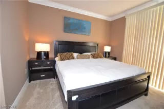 Photo #6: 2373916 Listing