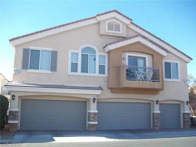 MLS: 2373928 Condo For Sale