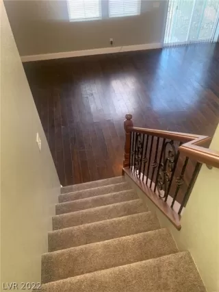 Photo #6: 2373931 Listing