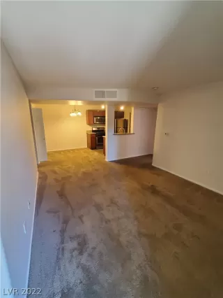 Photo #1: 2373944 Listing 