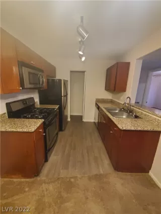 Photo #4: 2373944 Listing 