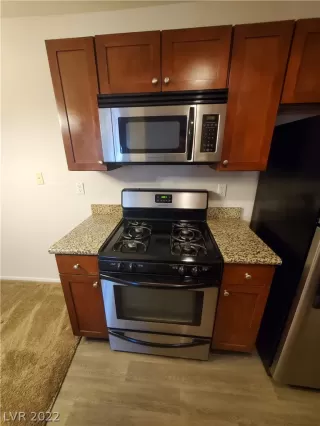 Photo #5: 2373944 Listing 