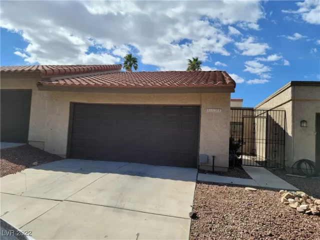 MLS: 2373953 Condo For Sale