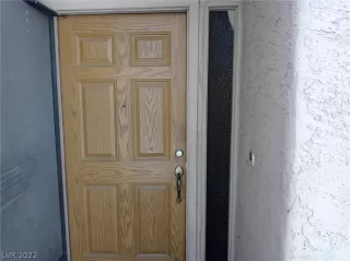 Photo #5: 2373953 Listing 