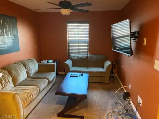 Photo #3: 2373990 Listing