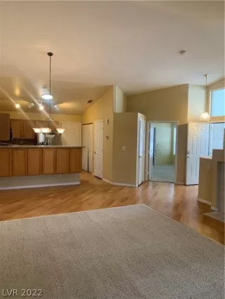 Photo #2: 2374020 Listing