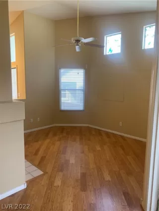 Photo #3: 2374020 Listing