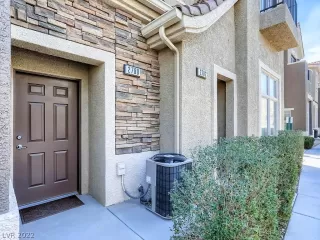 Photo #3: 2374028 Listing 