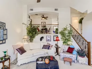 Photo #6: 2374028 Listing 