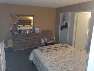 Photo #3: 2374056 Listing 