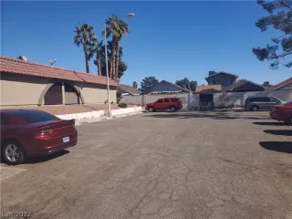 Photo #6: 2374056 Listing 