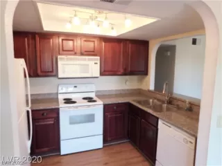 Photo #5: 2374062 Listing