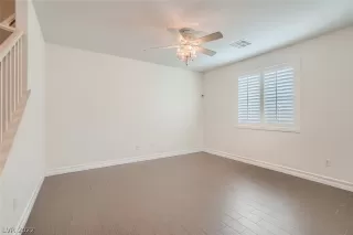 Photo #4: 2374108 Listing 