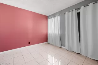 Photo #6: 2374138 Listing