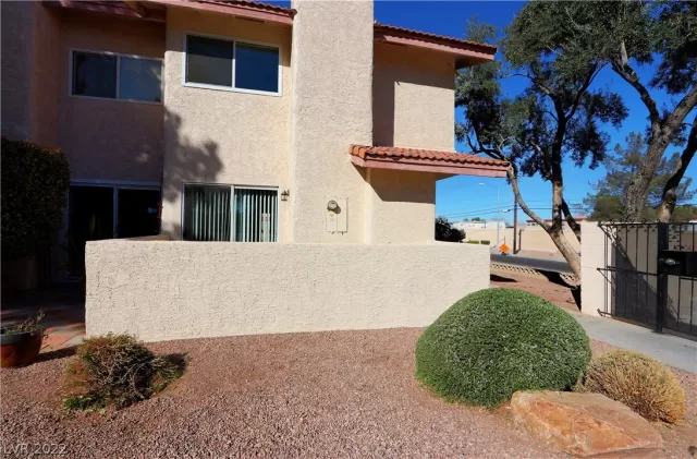 MLS: 2374170 Condo For Sale