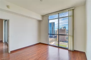 Photo #1: 2374189 Listing 