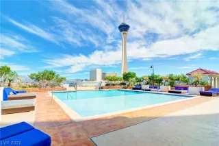 Photo #4: 2374189 Listing 