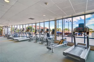 Photo #5: 2374189 Listing 