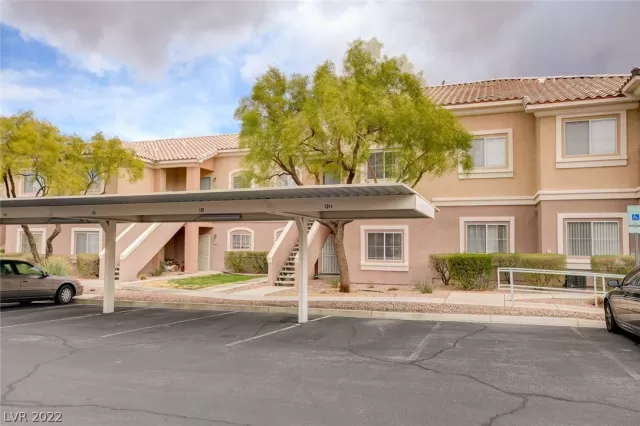 MLS: 2374203 Condo For Sale