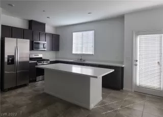 Photo #1: 2374215 Listing