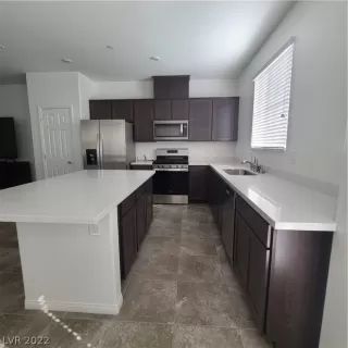 Photo #2: 2374215 Listing