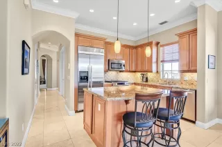 Photo #6: 2374219 Listing 