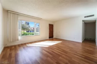 Photo #2: 2374220 Listing