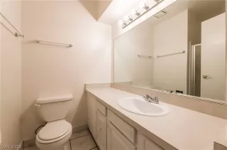 Photo #5: 2374220 Listing