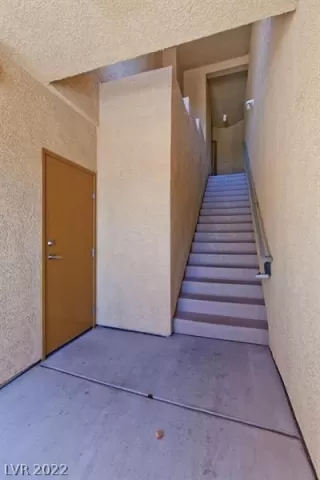 Photo #2: 2374232 Listing 