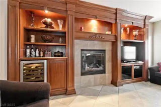 Photo #6: 2374232 Listing 