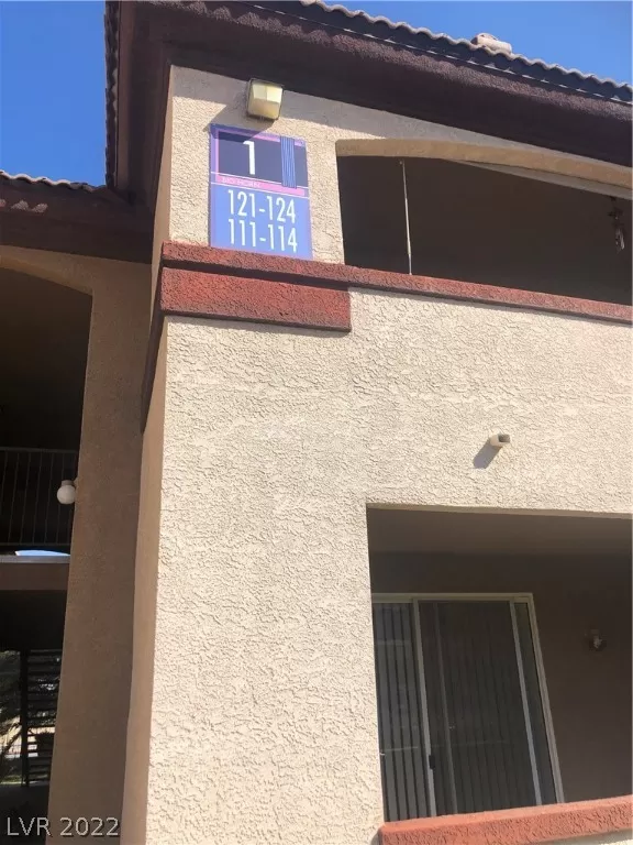 MLS: 2374244 Condo For Sale