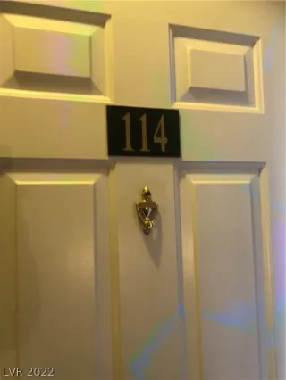 Photo #3: 2374244 Listing