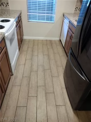 Photo #6: 2374244 Listing