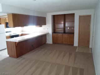 Photo #2: 2374245 Listing