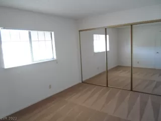 Photo #4: 2374245 Listing