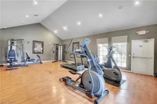 Photo #3: 2374266 Listing