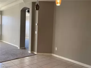 Photo #3: 2374293 Listing 