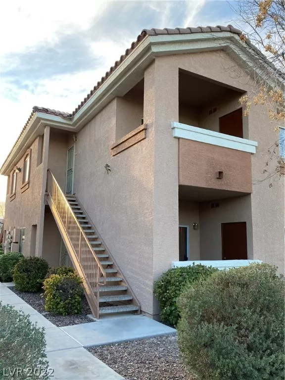 MLS: 2374297 Condo For Sale