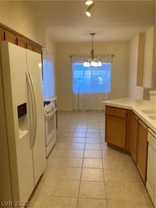 Photo #2: 2374297 Listing