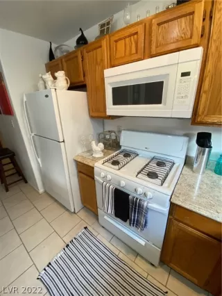 Photo #6: 2374301 Listing 