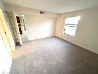 Photo #4: 2374304 Listing 