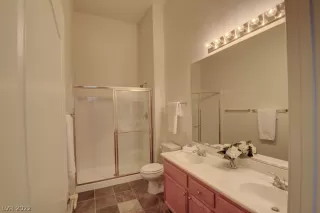 Photo #3: 2374328 Listing