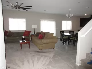 Photo #3: 2374355 Listing