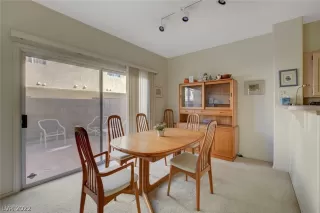 Photo #5: 2374356 Listing