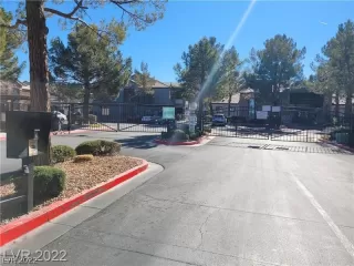 Photo #1: 2374389 Listing