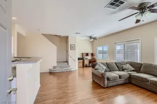 Photo #1: 2374393 Listing 