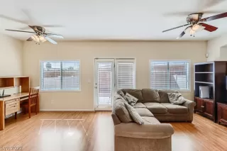 Photo #2: 2374393 Listing 