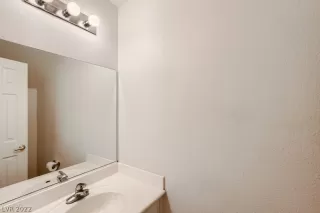 Photo #5: 2374393 Listing 