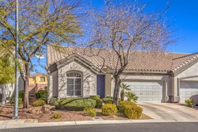 MLS: 2374397 Condo For Sale