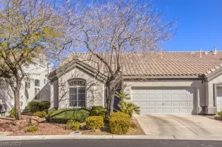 Photo #1: 2374397 Listing